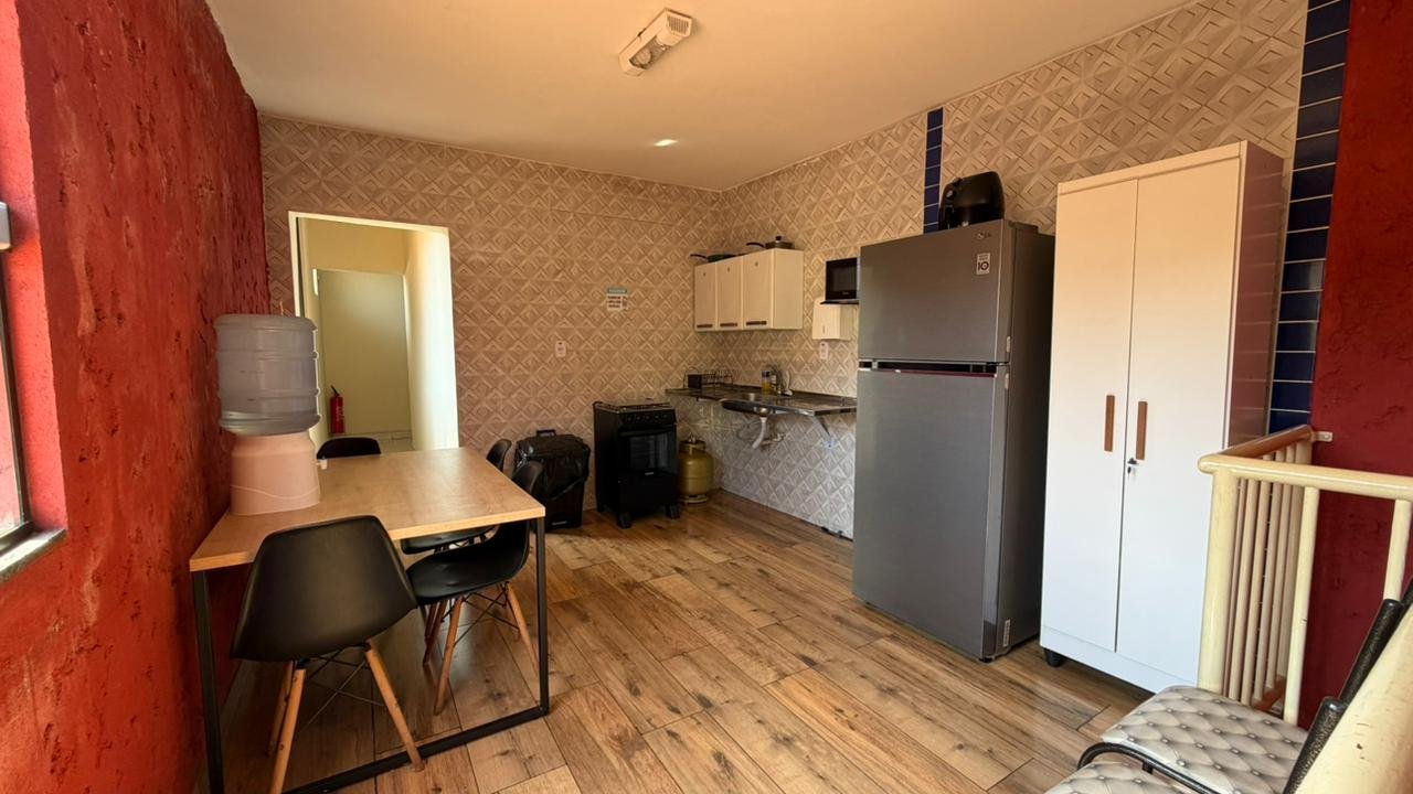 Quarto mobiliado da Miranda Alojamentos em Nova Lima